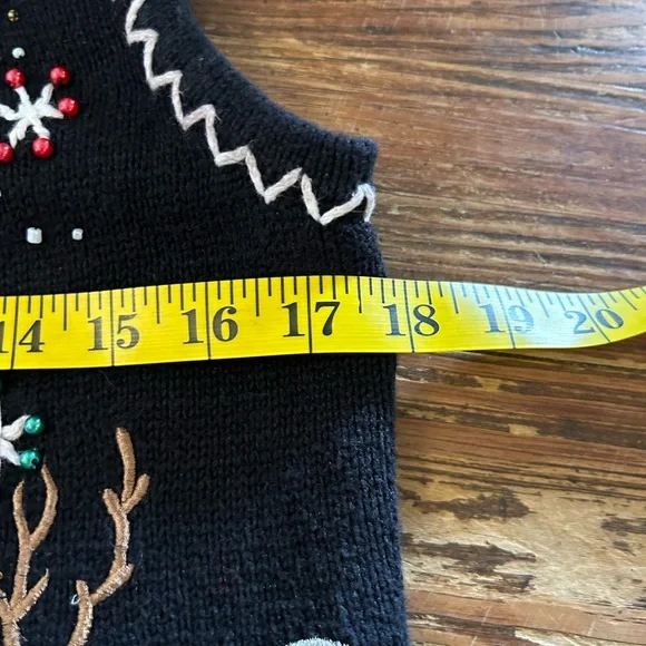 FAST SHIPPING VTG DSN Originals Studio Joy Reindeer Beaded Christmas  Vest - Picture 9 of 10